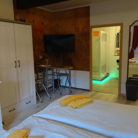 Pension & Gaestehaus Paffrath Grossbrembach 外观 照片